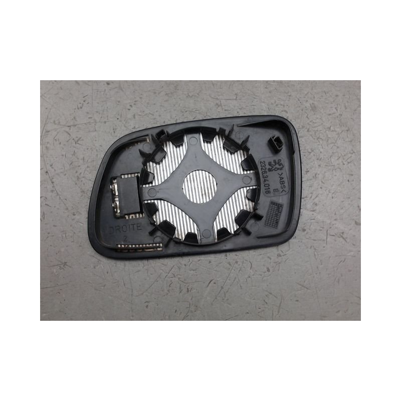 GLACE RETROVISEUR EXT D PEUGEOT 307