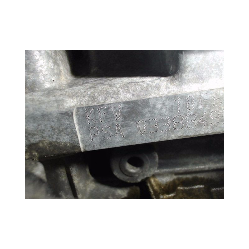 MOTEUR ESSENCE PEUGEOT 206 5P 1.4 i 