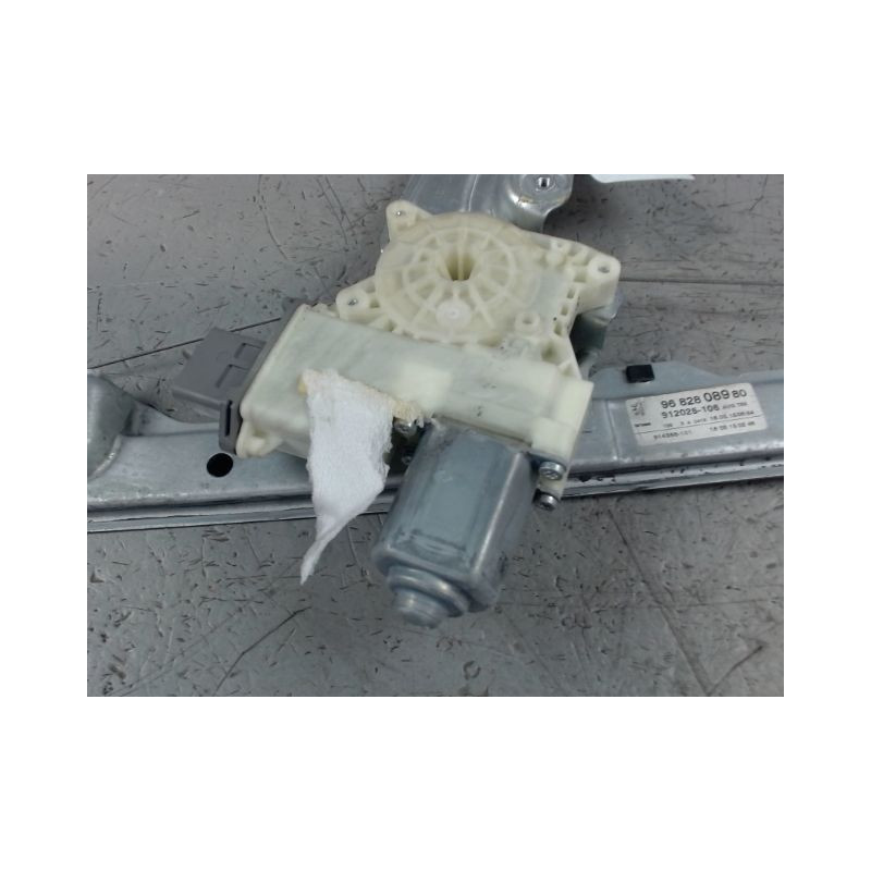 MECANISME+MOTEUR LEVE-GLACE AVANT GAUCHE PEUGEOT 3008 2008-