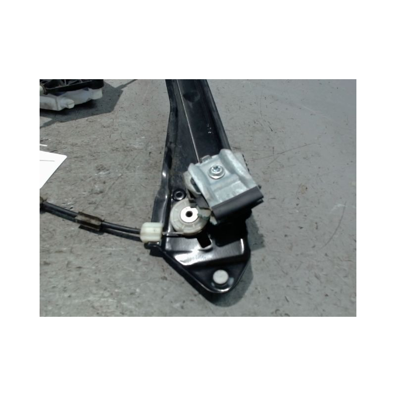 MECANISME+MOTEUR LEVE-GLACE AVANT GAUCHE VOLKSWAGEN JETTA 2005-