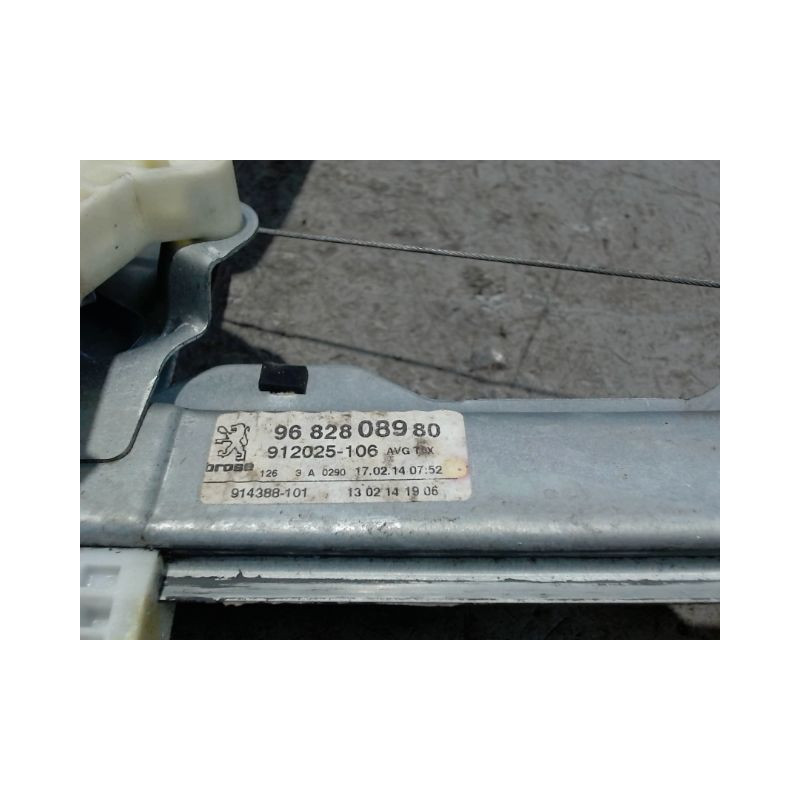 MECANISME+MOTEUR LEVE-GLACE AVANT GAUCHE PEUGEOT 5008 2009-