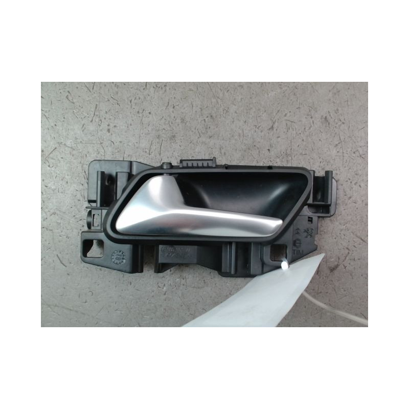 POIGNEE INTERIEURE PORTE AVANT GAUCHE PEUGEOT 308 2011-