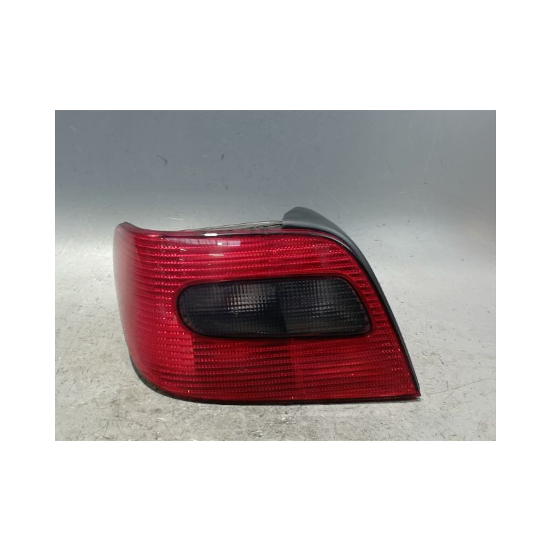 FEU ARRIERE GAUCHE  CITROEN XSARA -2000