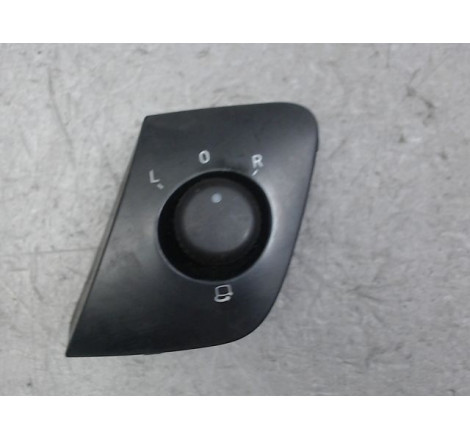 COMMANDE RETROVISSEUR EXT ELECTRIQUE