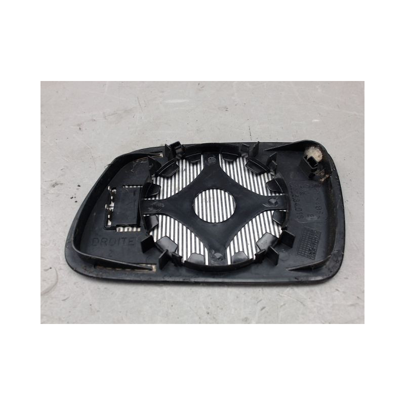 GLACE RETROVISEUR EXT D PEUGEOT 307