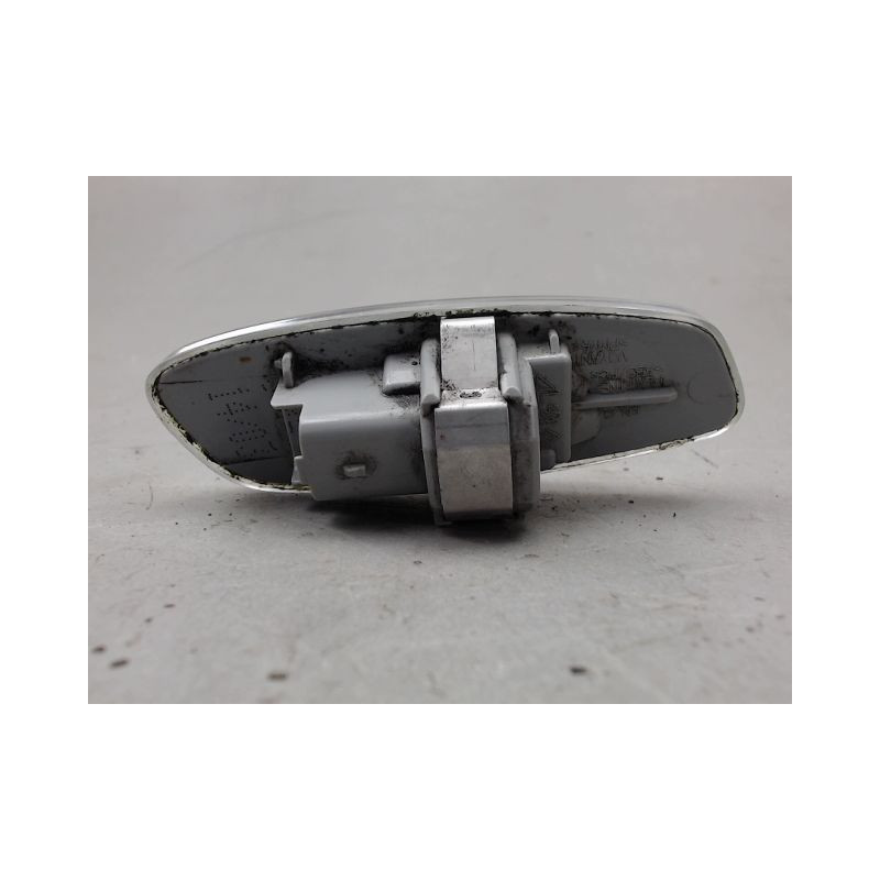 REPETITEUR RETROVISEUR GAUCHE CITROEN C3