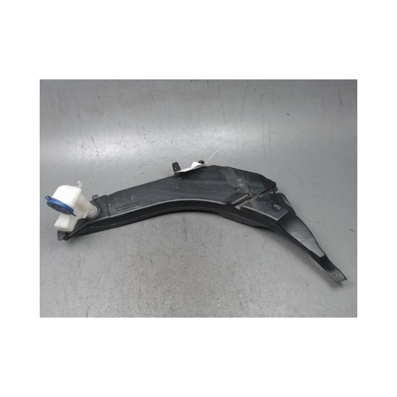 RESERVOIR LAVE-GLACE AVANT PEUGEOT 308