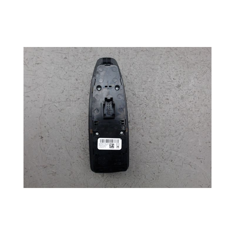 COMMANDE LEVE-GLACE PORTE AVG B.M.W. X1