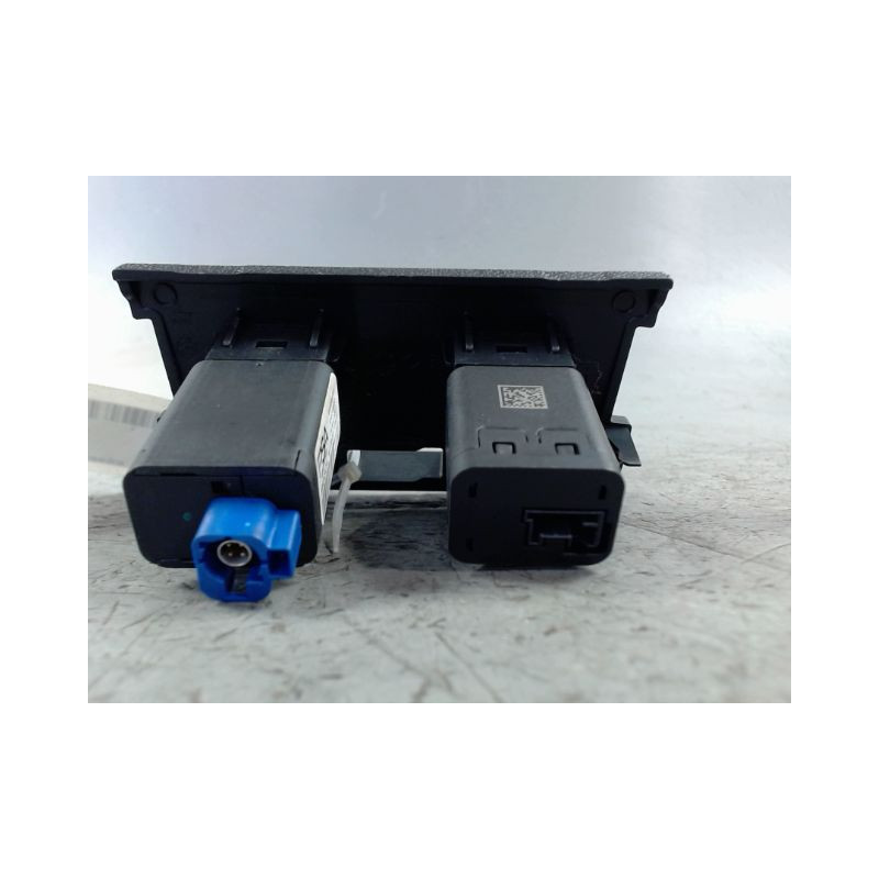 PORT USB/AUX PEUGEOT 308 2011-