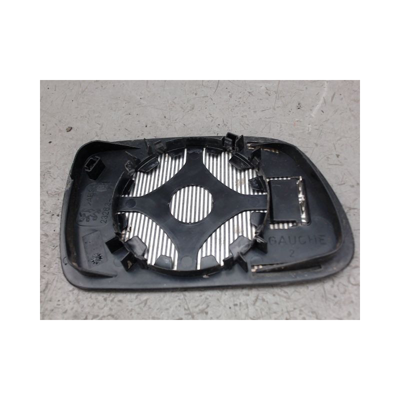 GLACE RETROVISEUR EXT G PEUGEOT 307