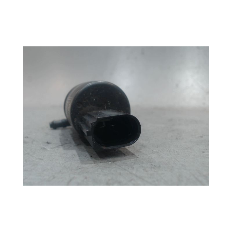 POMPE LAVE-GLACE ARRIERE BMW SERIE 1