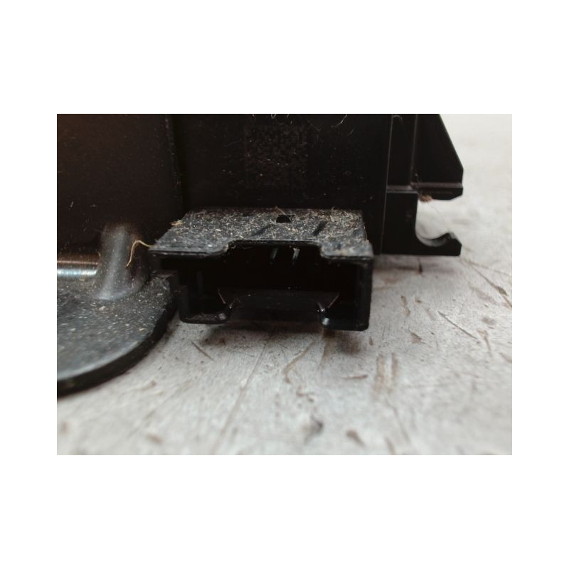 SERRURE HAYON  BMW X1