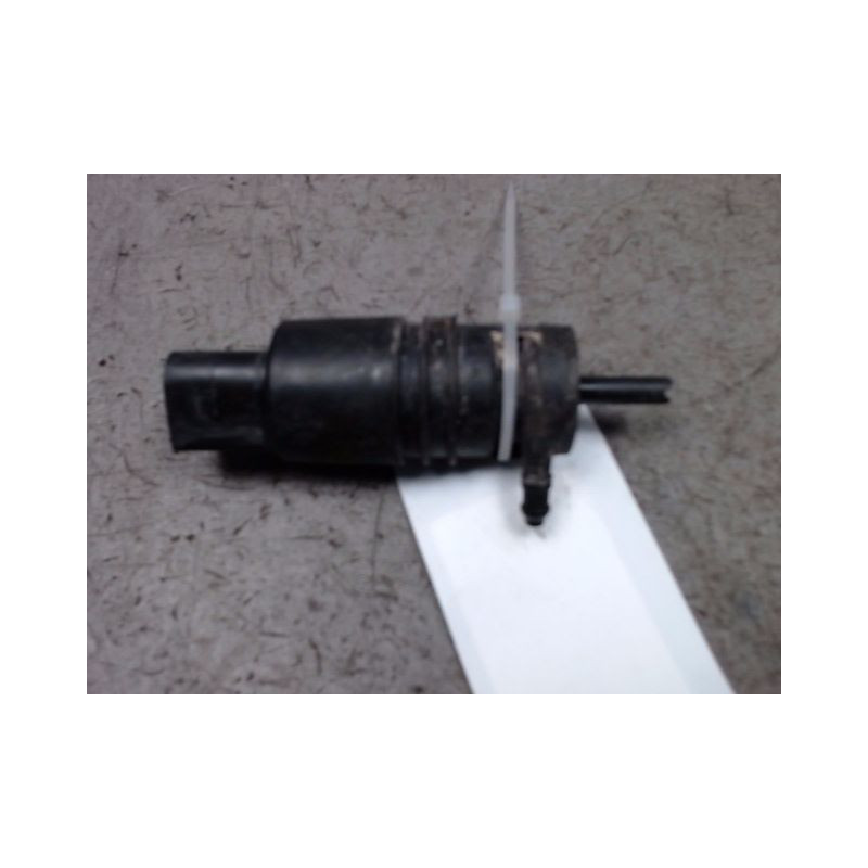 POMPE LAVE-GLACE AVANT VOLKSWAGEN PASSAT 2010-