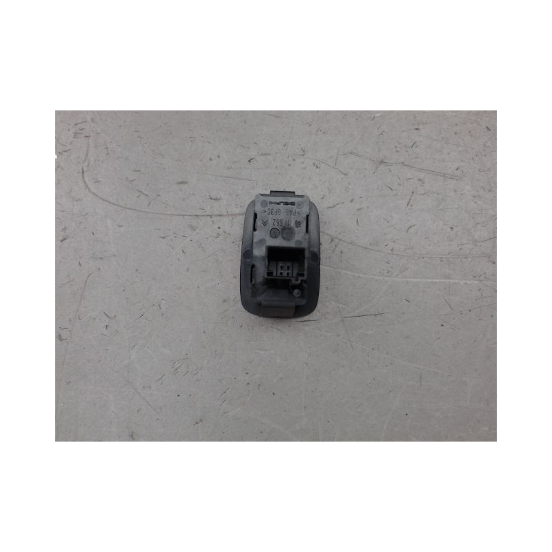 COMMANDE LEVE-GLACE PORTE ARD CITROEN C4