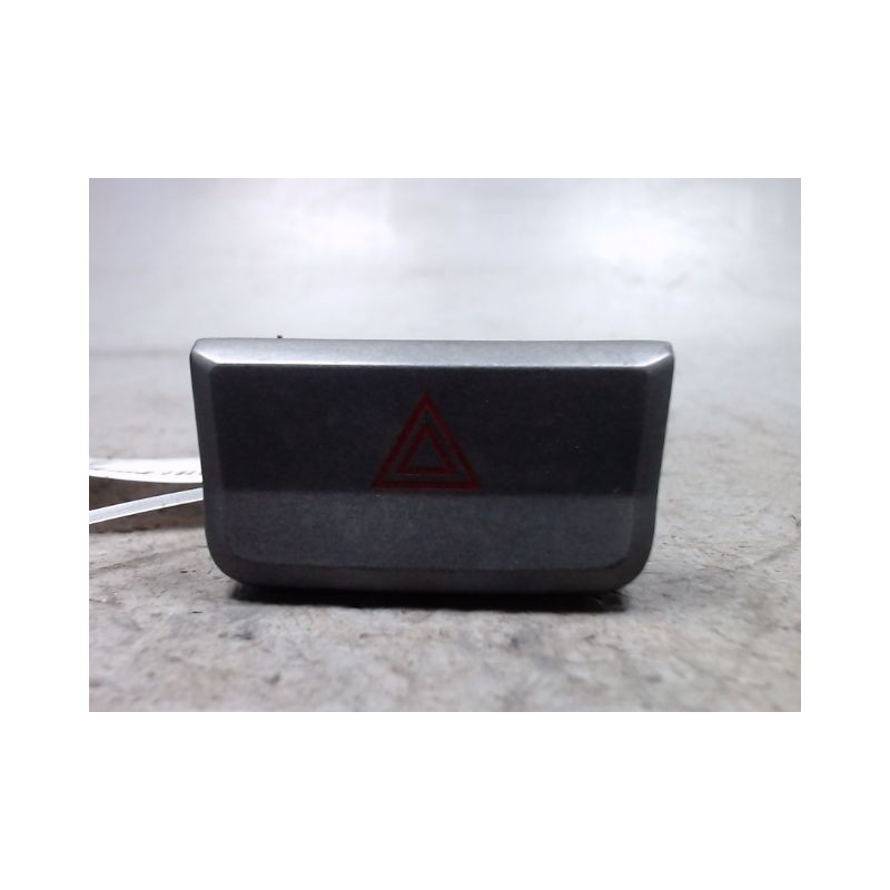 BOUTON DE WARNING HYUNDAI ACCENT PH2 -01