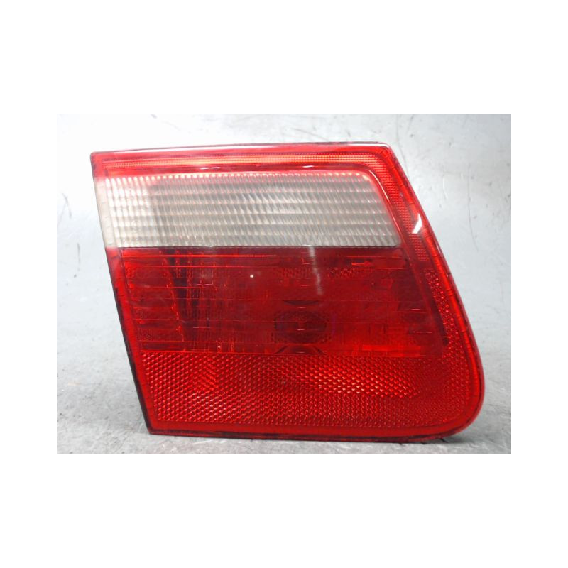 FEU ARRIERE INTERIEUR GAUCHE B.M.W. SERIE 3