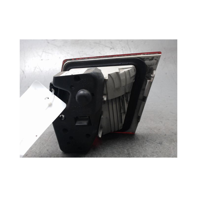 FEU ARRIERE INTERIEUR GAUCHE B.M.W. SERIE 3