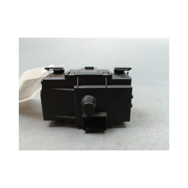 INTERIEUR COMMANDE PHARES BMW SERIE 3 BERL. V Phase 1 (E90) 2005-2008