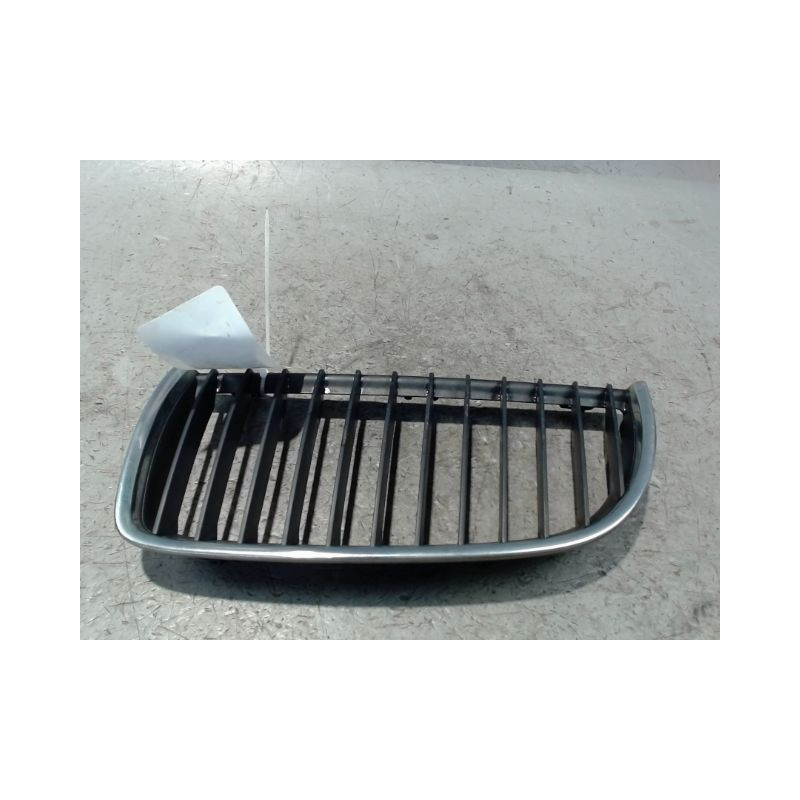 GRILLE CALANDRE GAUCHE BMW SERIE 3 TOURING (E91)