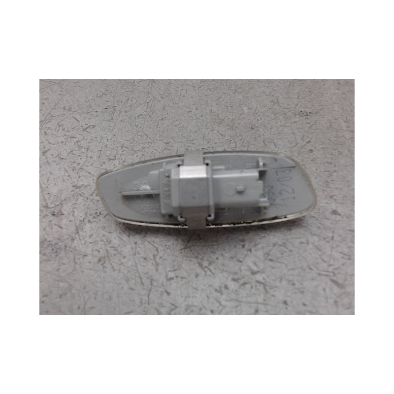 REPETITEUR RETROVISEUR GAUCHE CITROEN C4
