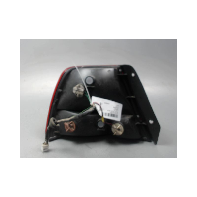 FEU ARRIERE DROIT HYUNDAI ACCENT PH2 -01
