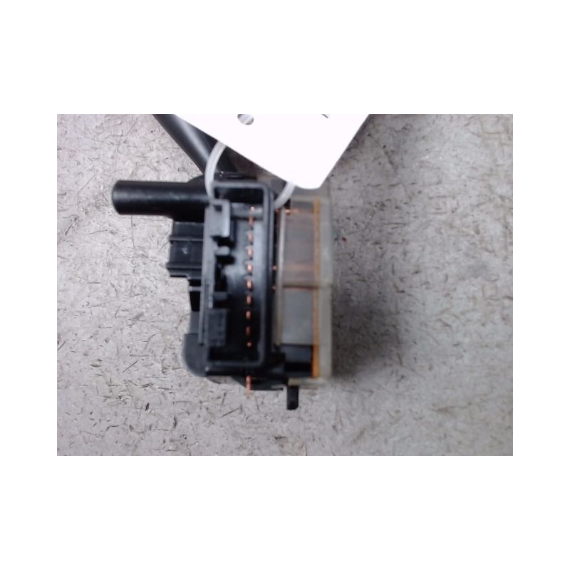 COMMANDE ESSUIE GLACE TOYOTA YARIS -2003