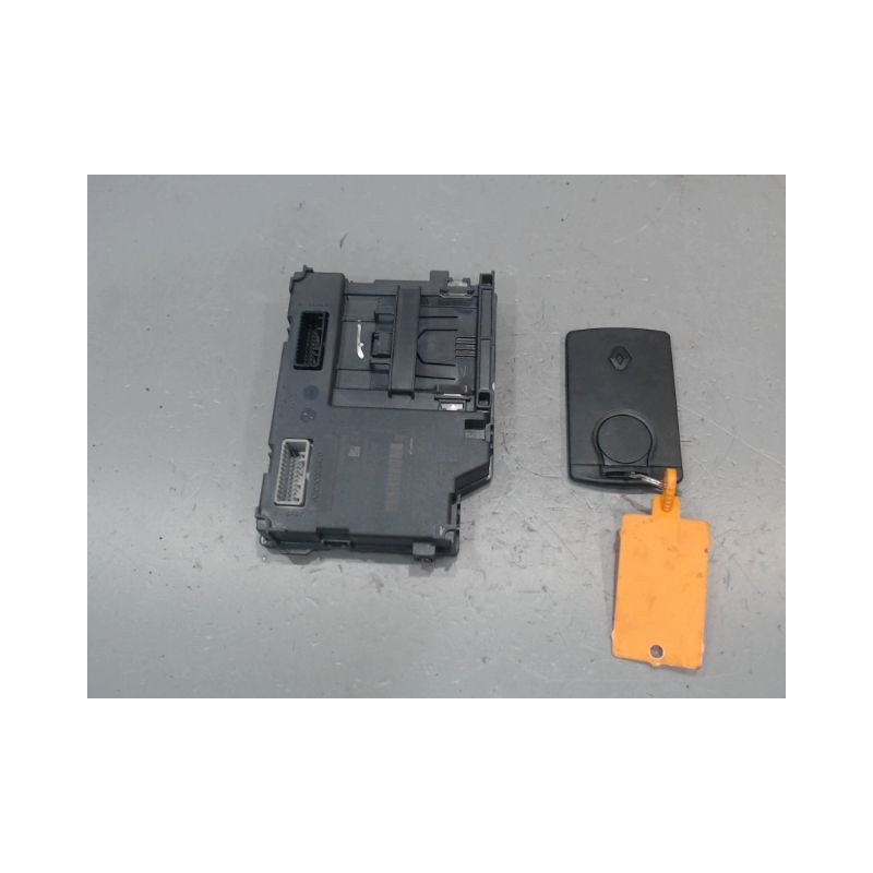 LECTEUR DE CARTE RENAULT CLIO