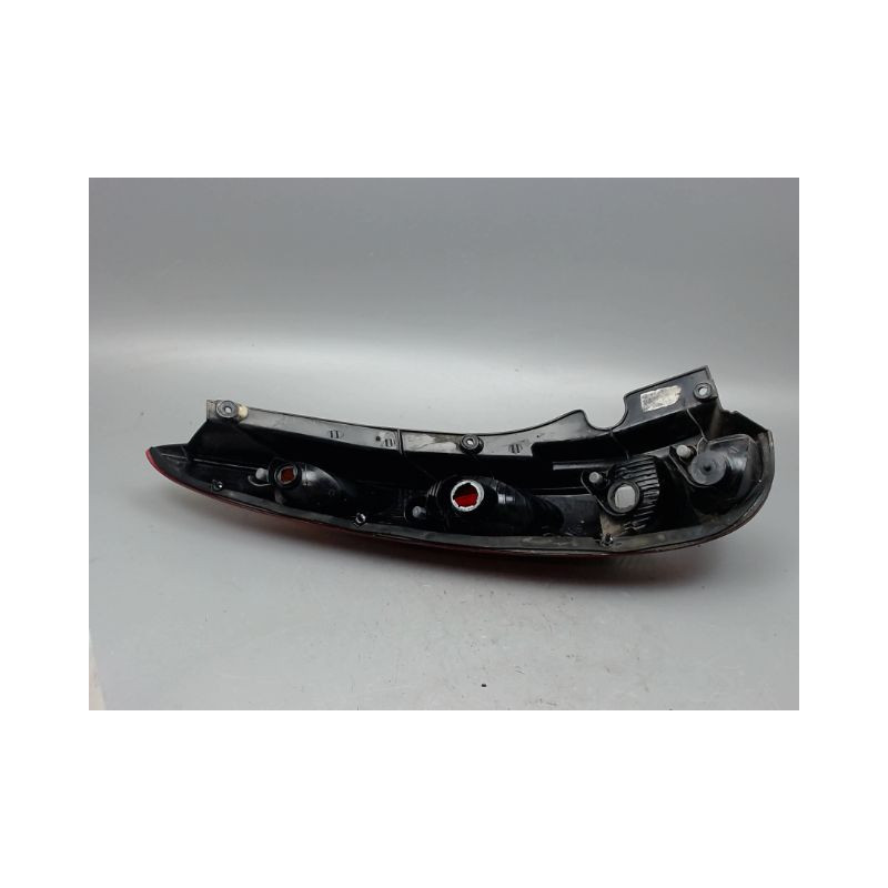 FEU ARRIERE DROIT NISSAN ALMERA TINO MONOSP. Phase 1 2000-2003