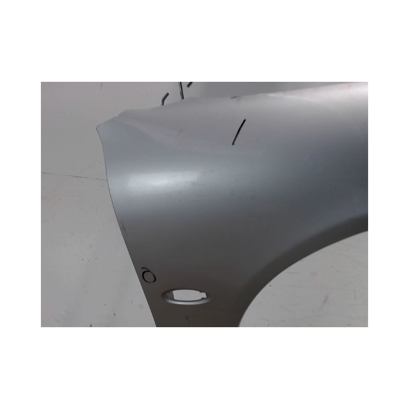 AILE AVANT DROIT FORD MONDEO 96-00