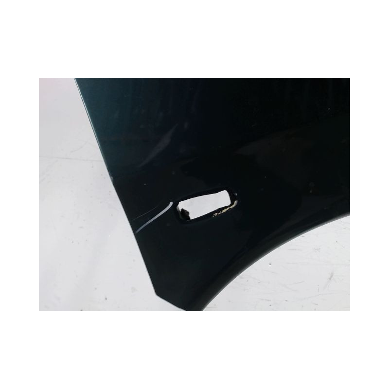 AILE AVANT DROIT MERCEDES VITO COMBI 96-03