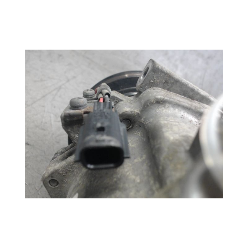 COMPRESSEUR AIR CONDITIONNE NISSAN PULSAR