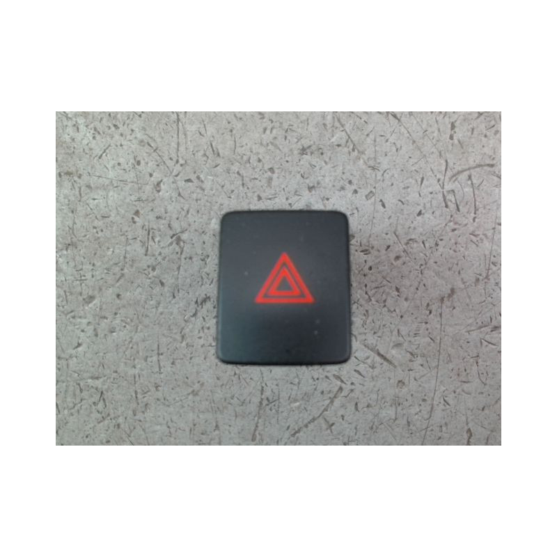 BOUTON DE WARNING NISSAN QASHQAI BREAK II Phase 1 2014-...