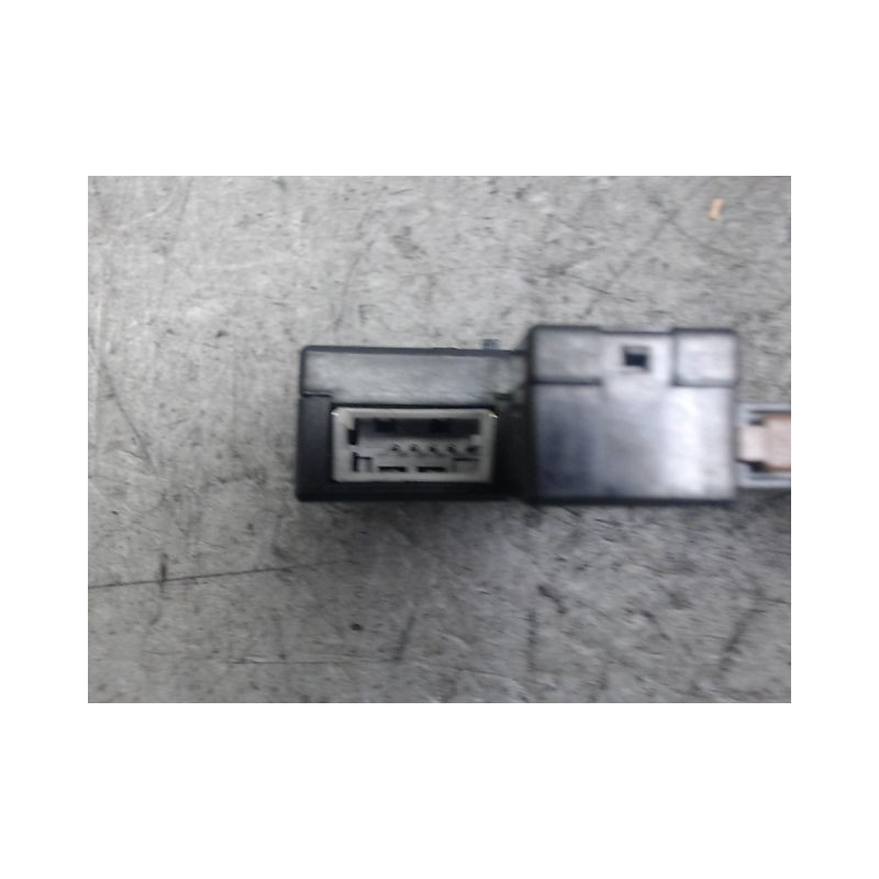 PORT USB/AUX PEUGEOT 208