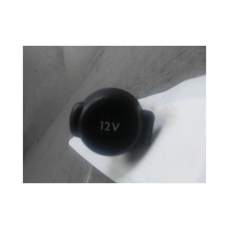 PRISE 12V AV PEUGEOT 308