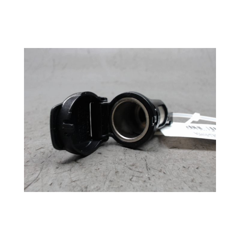 PRISE 12V AV NISSAN LEAF