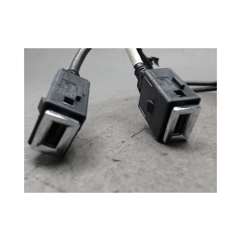 PORT USB/AUX OPEL CROSSLAND