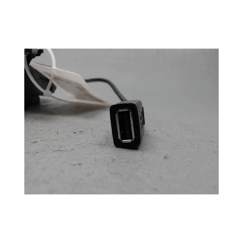 PORT USB/AUX VOLKSWAGEN POLO 2009-