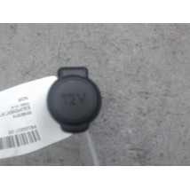 PRISE 12V AV PEUGEOT 208