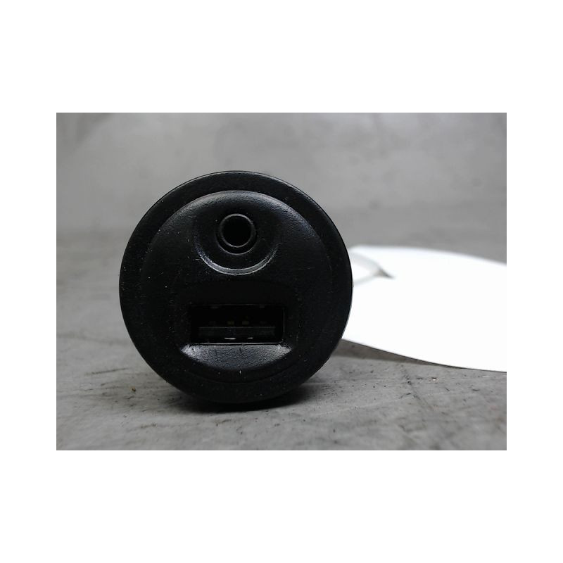 PORT USB/AUX PEUGEOT 2008