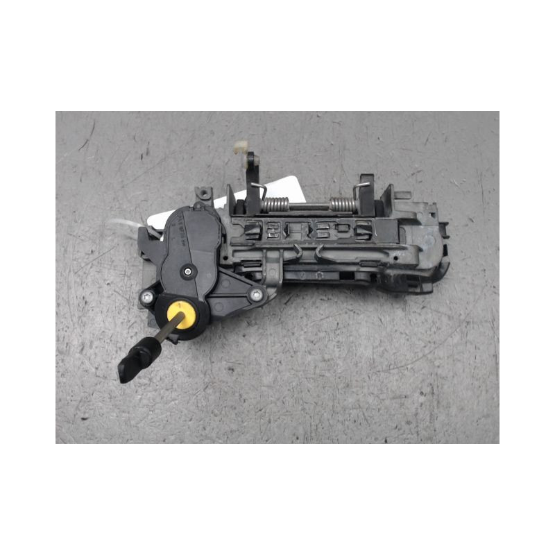 POIGNEE EXTERIEURE PORTE AVANT GAUCHE AUDI A4 CABRIOLET 2006-