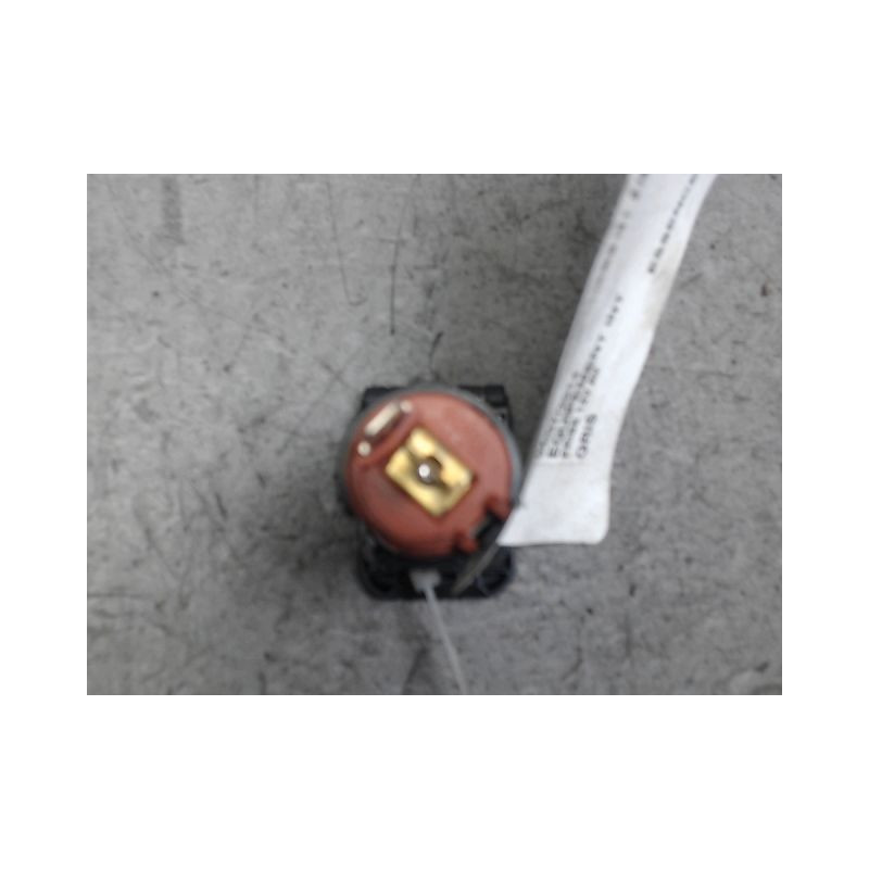 PRISE 12V AV TOYOTA AURIS
