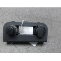 PRISE 12V AV KIA RIO