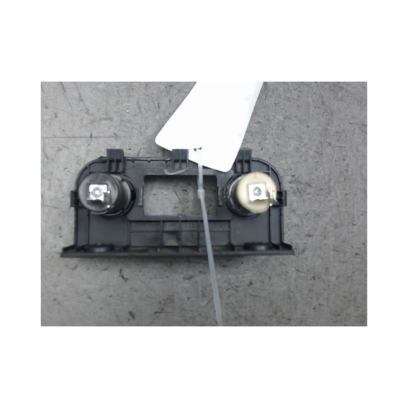 PRISE 12V AV KIA RIO