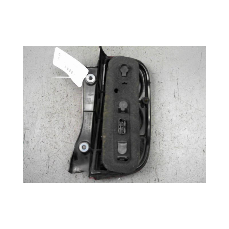 FEU ARRIERE GAUCHE  NISSAN MICRA 2003-2005