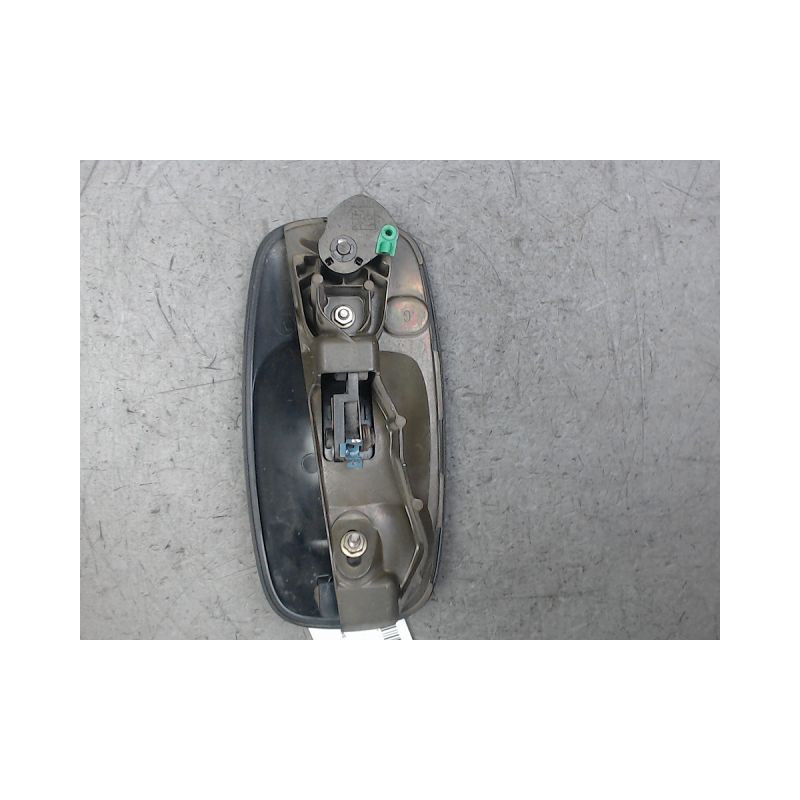 POIGNEE EXTERIEURE PORTE AVANT GAUCHE RENAULT TRAFIC