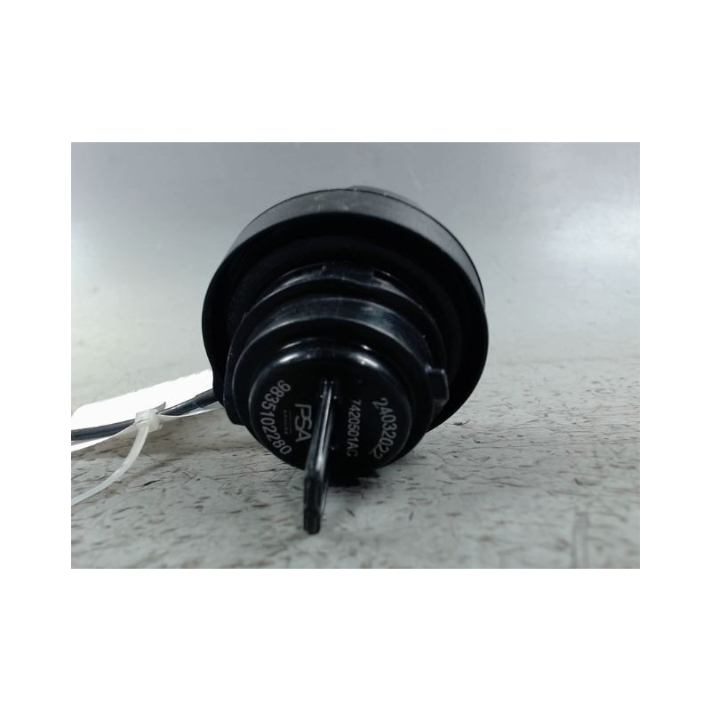 BOUCHON RESERVOIR A CARBURANT PEUGEOT 308 2011-