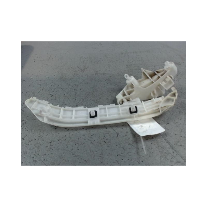 SUPPORT PARE-CHOC ARG TOYOTA VERSO-S
