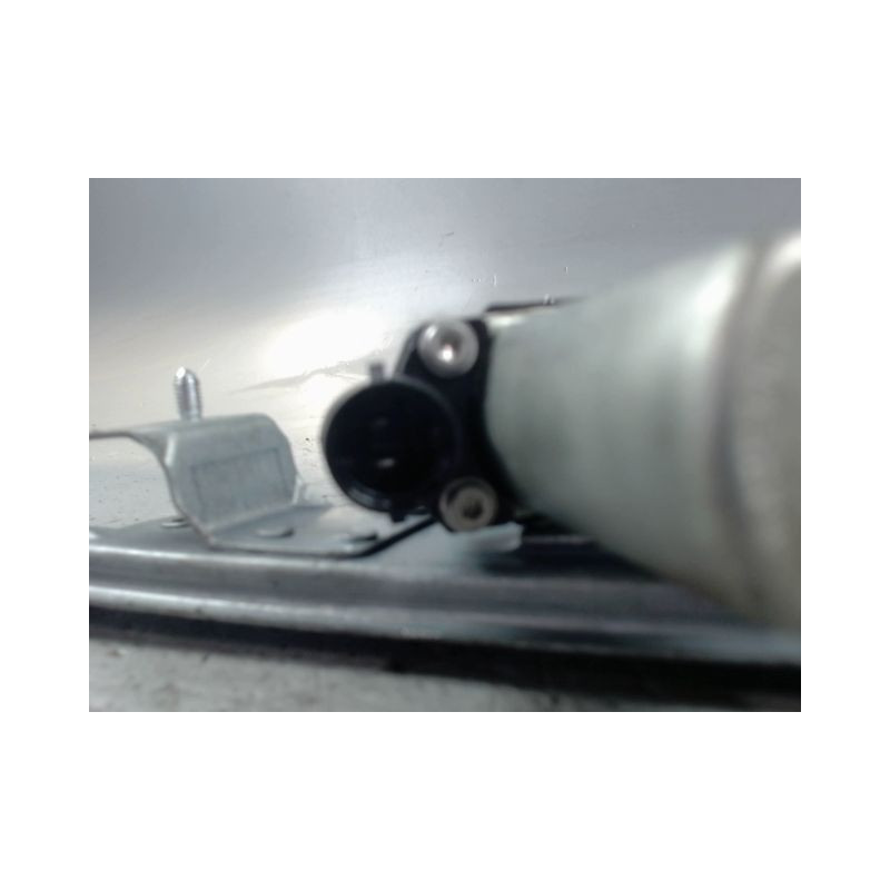 MECANISME+MOTEUR LEVE-GLACE ARRIERE DROIT DACIA SANDERO 2008-