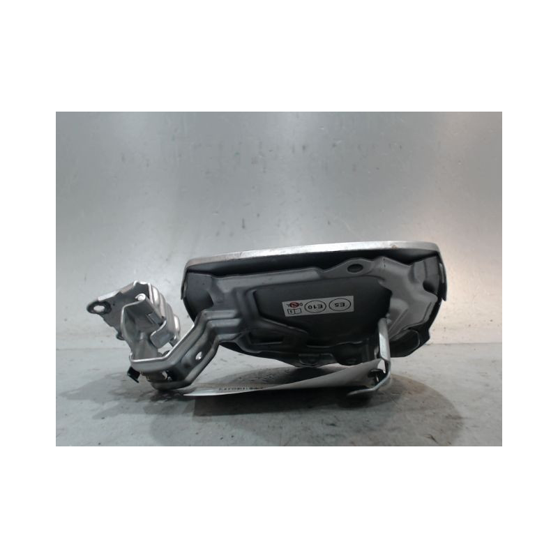 VOLET DE TRAPPE CARBURANT TOYOTA YARIS CRO