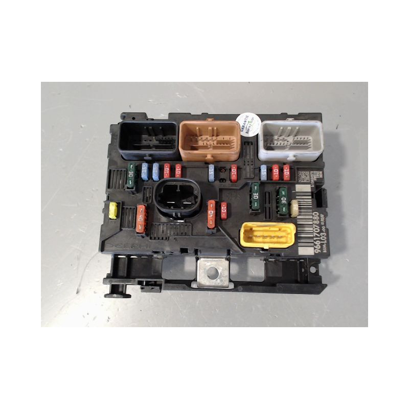 BOITE A FUSIBLES CITROEN C3